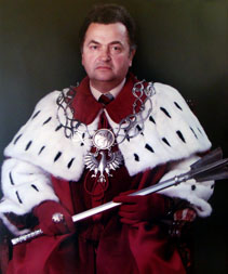 Rektor Jurkiewicz w todze